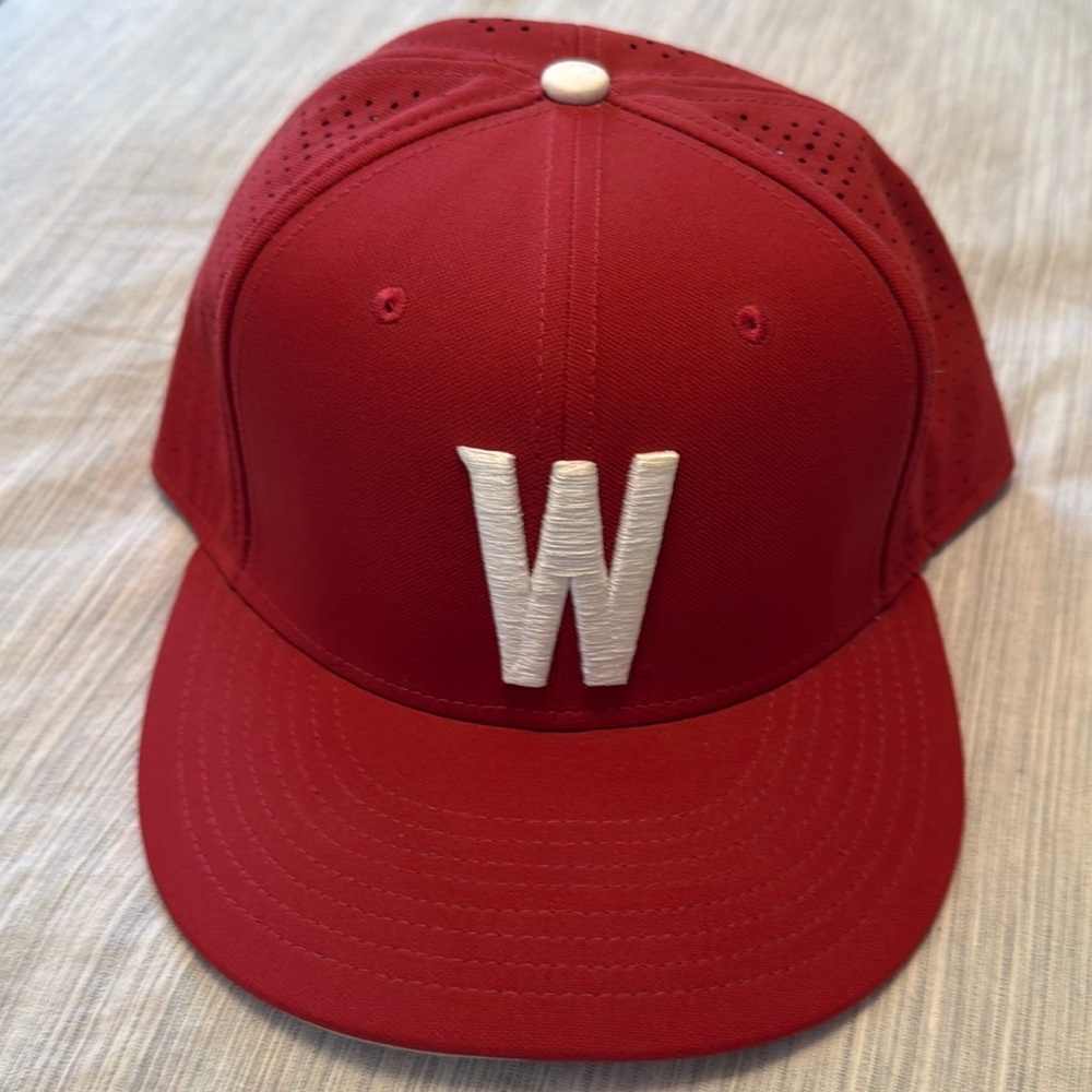Washington State Cougars Nike hat Sz. 8